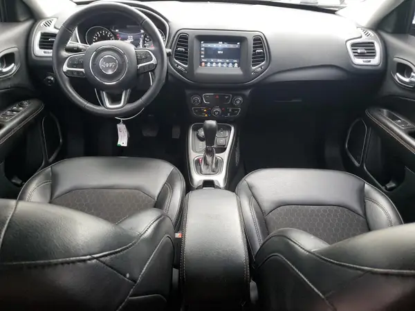 3C4NJDBB8JT484982 2018 JEEP COMPASS - Image 8