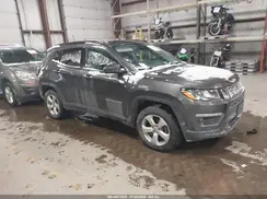 3C4NJDBB8KT602207 2019 JEEP COMPASS