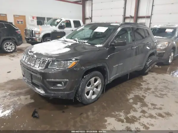 3C4NJDBB8KT602207 2019 JEEP COMPASS - Image 2