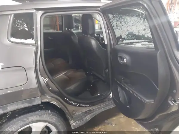3C4NJDBB8KT602207 2019 JEEP COMPASS - Image 8