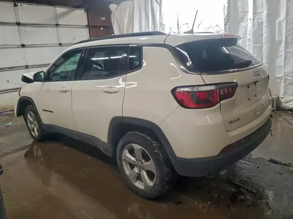 3C4NJDBB8KT628466 2019 JEEP COMPASS - Image 2