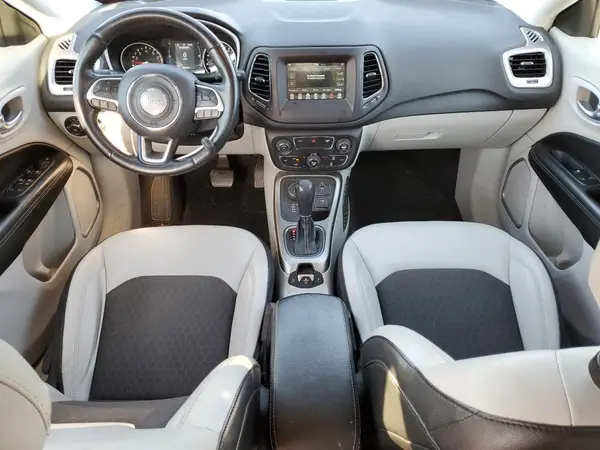 3C4NJDBB8KT629097 2019 JEEP COMPASS - Image 8