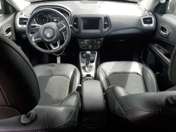 3C4NJDBB8KT630248 2019 JEEP COMPASS - Image 8