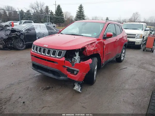 3C4NJDBB8KT641671 2019 JEEP COMPASS - Image 2