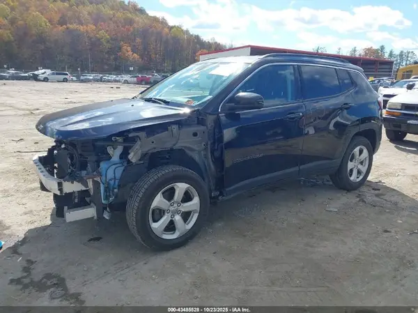 3C4NJDBB8KT650354 2019 JEEP COMPASS - Image 2