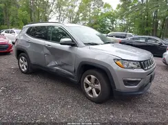 3C4NJDBB8KT659197 2019 JEEP COMPASS