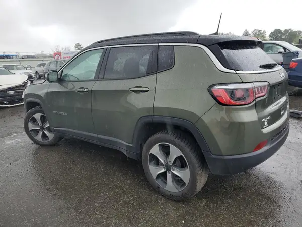 3C4NJDBB8KT674296 2019 JEEP COMPASS - Image 2