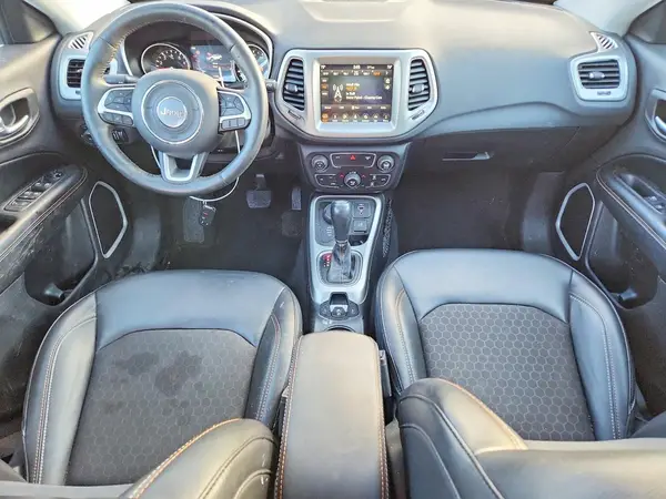 3C4NJDBB8KT679188 2019 JEEP COMPASS - Image 8