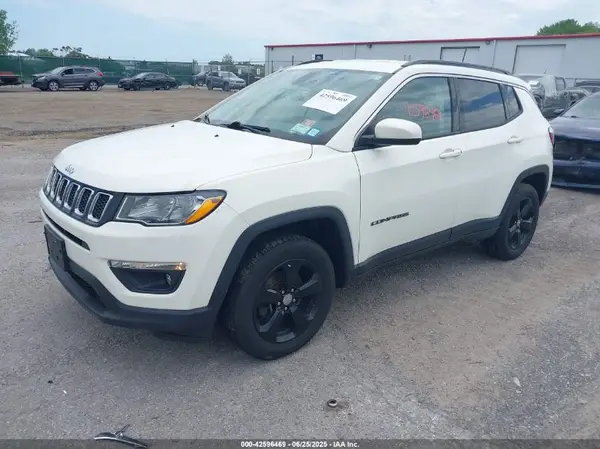 3C4NJDBB8KT684116 2019 JEEP COMPASS - Image 2
