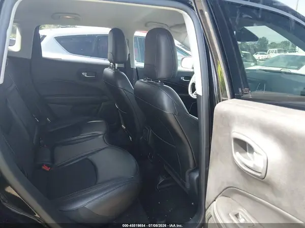 3C4NJDBB8KT696430 2019 JEEP COMPASS - Image 8