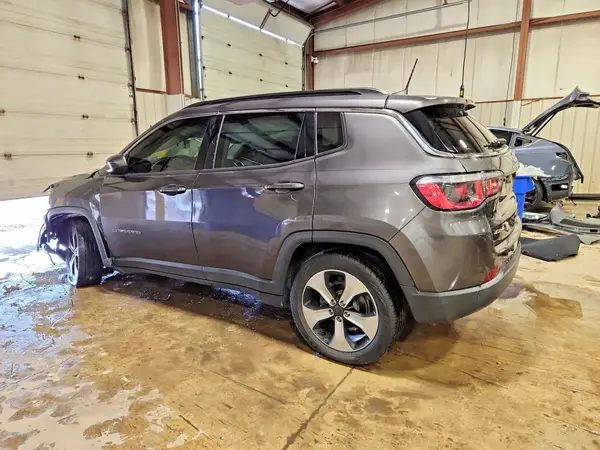 3C4NJDBB8KT703800 2019 JEEP COMPASS - Image 2