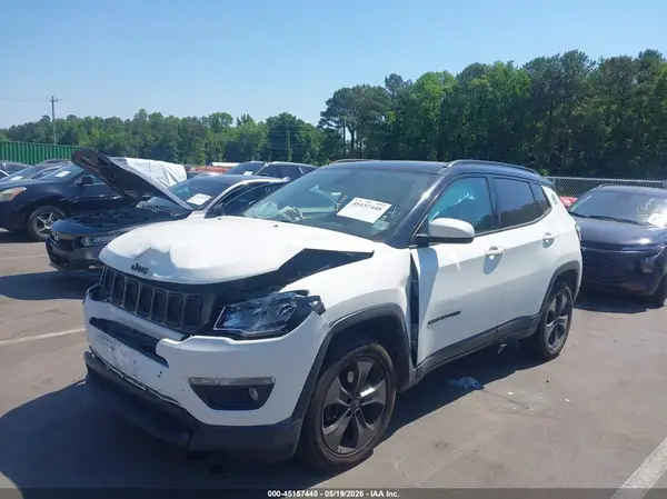 3C4NJDBB8KT713128 2019 JEEP COMPASS - Image 2