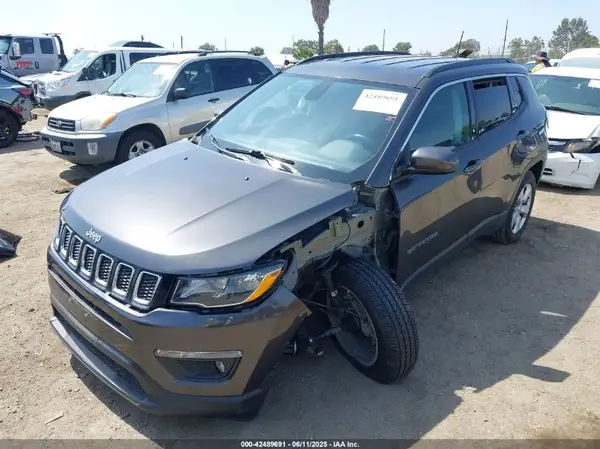 3C4NJDBB8KT729491 2019 JEEP COMPASS - Image 2