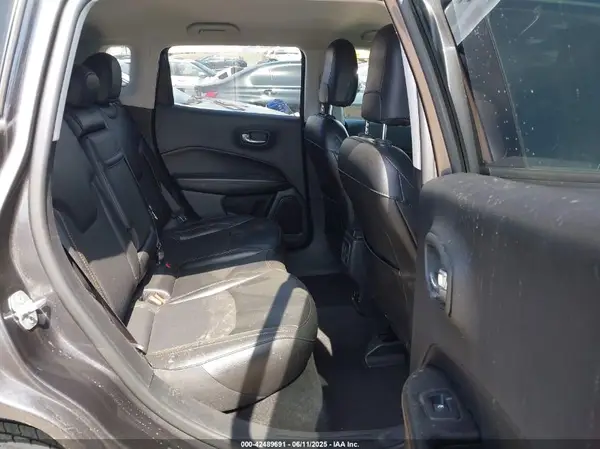 3C4NJDBB8KT729491 2019 JEEP COMPASS - Image 8