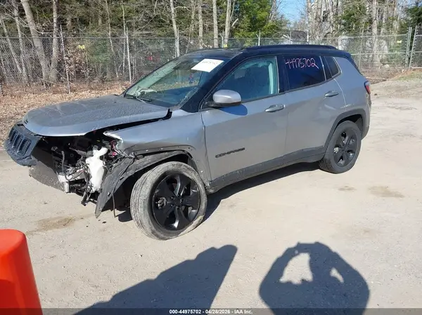3C4NJDBB8KT734111 2019 JEEP COMPASS - Image 2