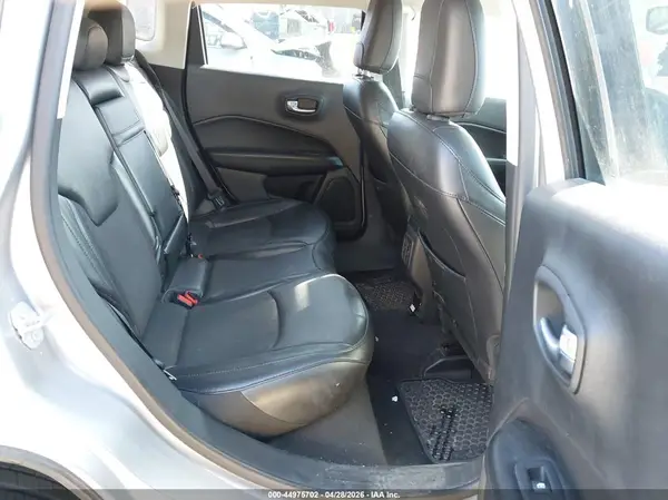 3C4NJDBB8KT734111 2019 JEEP COMPASS - Image 8
