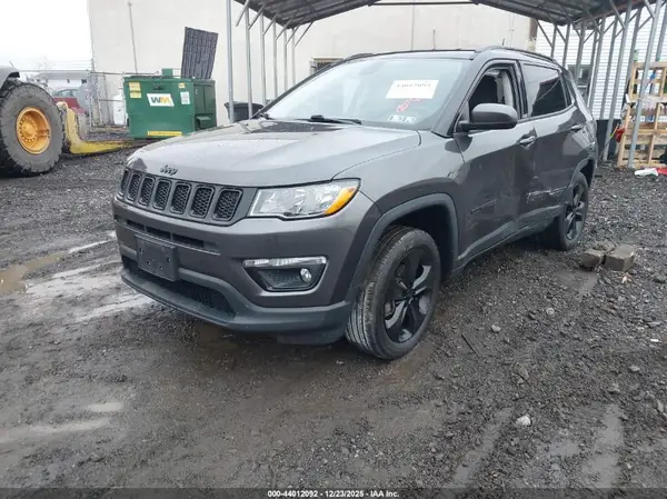 3C4NJDBB8KT734416 2019 JEEP COMPASS - Image 2
