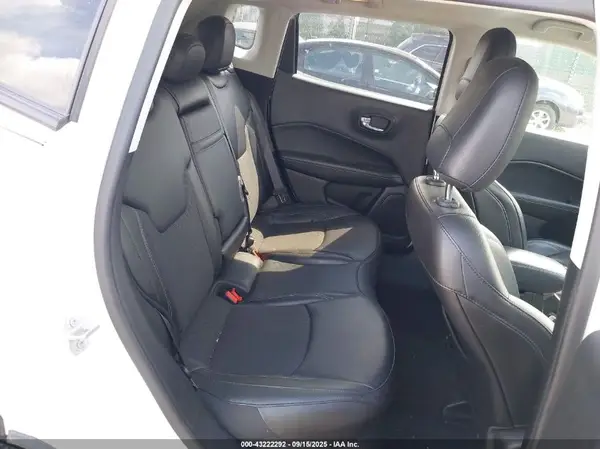 3C4NJDBB8KT741852 2019 JEEP COMPASS - Image 8