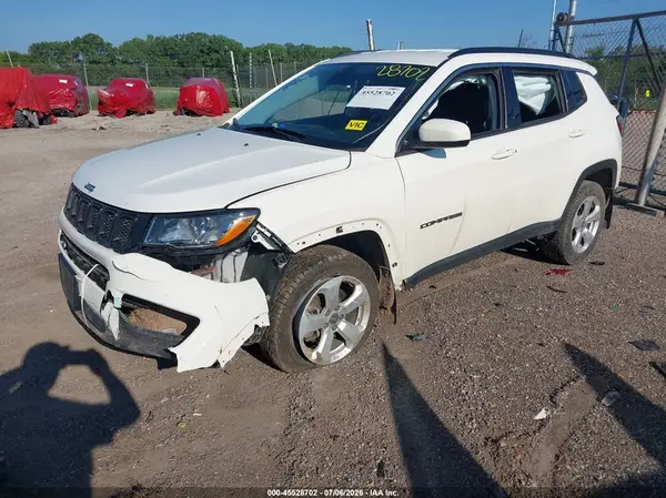 3C4NJDBB8KT741933 2019 JEEP COMPASS - Image 2