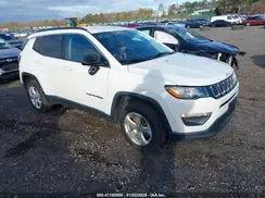 3C4NJDBB8KT742273 2019 JEEP COMPASS
