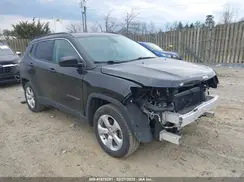 3C4NJDBB8KT766816 2019 JEEP COMPASS