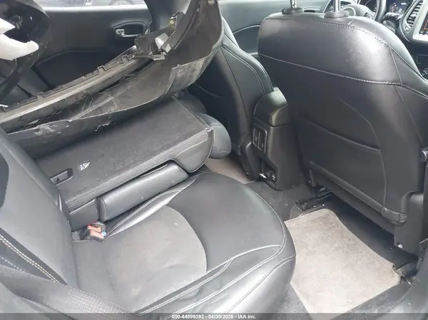 3C4NJDBB8KT768159 2019 JEEP COMPASS - Image 8