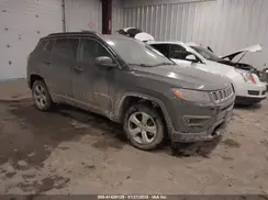 3C4NJDBB8KT768534 2019 JEEP COMPASS