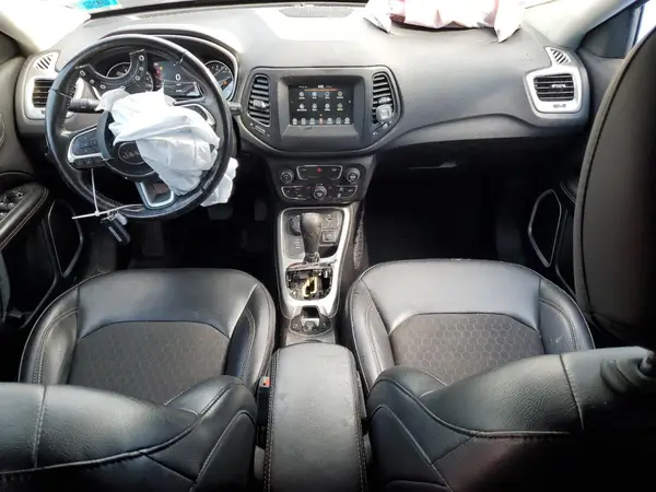 3C4NJDBB8KT786774 2019 JEEP COMPASS - Image 8