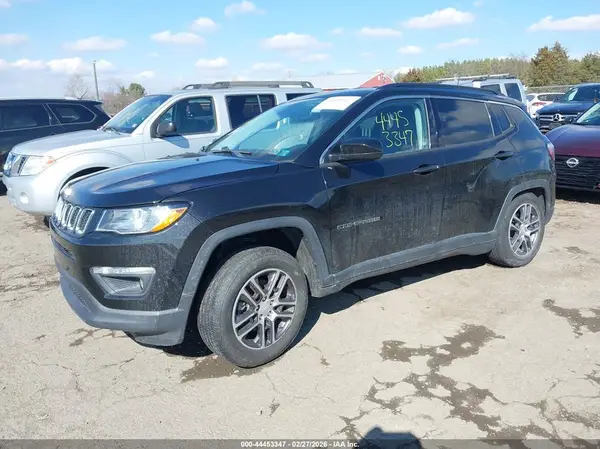 3C4NJDBB8KT792610 2019 JEEP COMPASS - Image 2
