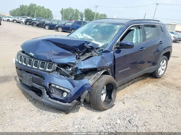 3C4NJDBB8KT813004 2019 JEEP COMPASS - Image 2