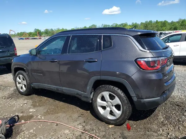 3C4NJDBB8KT813956 2019 JEEP COMPASS - Image 2