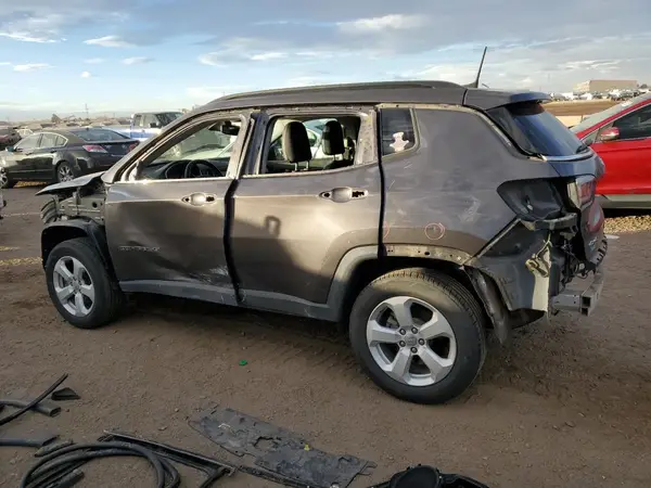 3C4NJDBB8KT818316 2019 JEEP COMPASS - Image 2