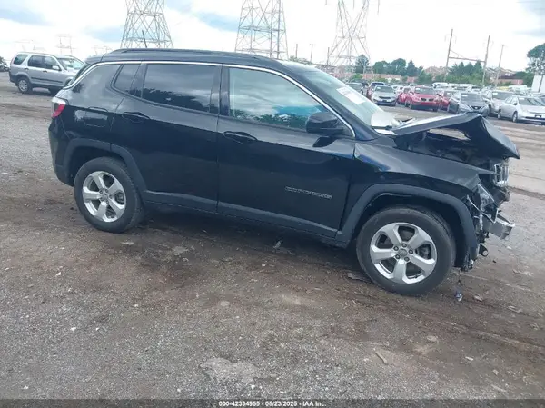 3C4NJDBB8KT834306 2019 JEEP COMPASS - Image 1
