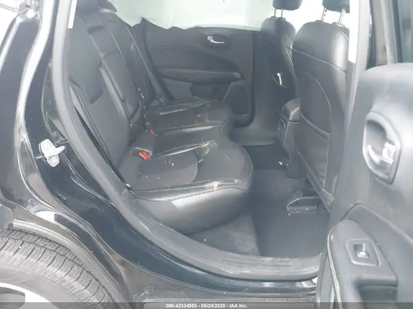3C4NJDBB8KT834306 2019 JEEP COMPASS - Image 8