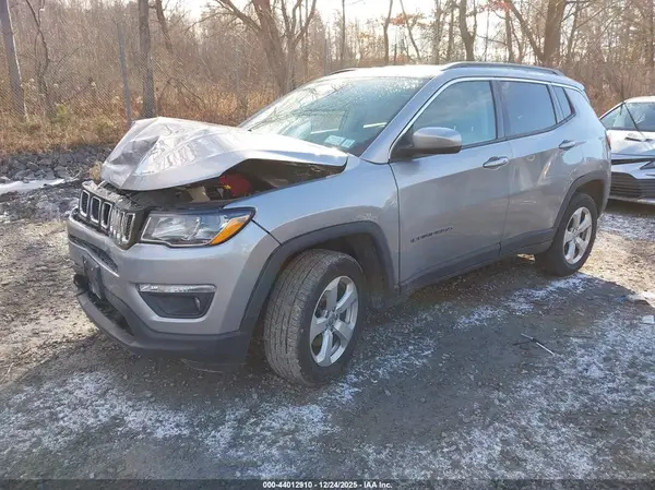 3C4NJDBB8KT834466 2019 JEEP COMPASS - Image 2