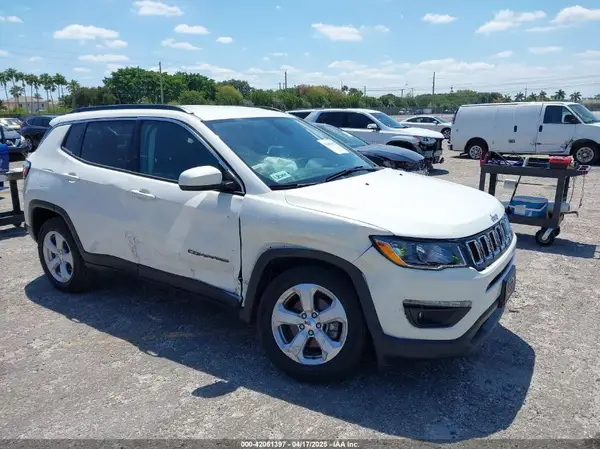 3C4NJDBB8KT847766 2019 JEEP COMPASS - Image 1
