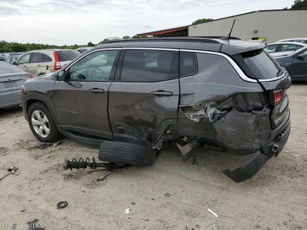 3C4NJDBB8KT849503 2019 JEEP COMPASS - Image 2