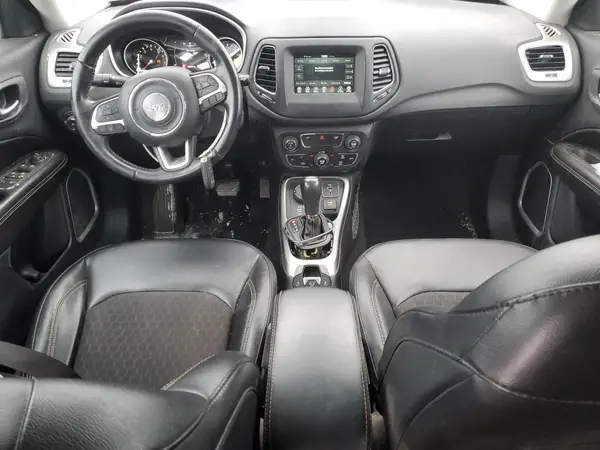 3C4NJDBB8KT849808 2019 JEEP COMPASS - Image 8