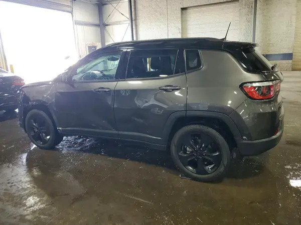 3C4NJDBB8LT104901 2020 JEEP COMPASS - Image 2