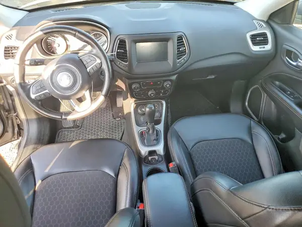 3C4NJDBB8LT117289 2020 JEEP COMPASS - Image 8