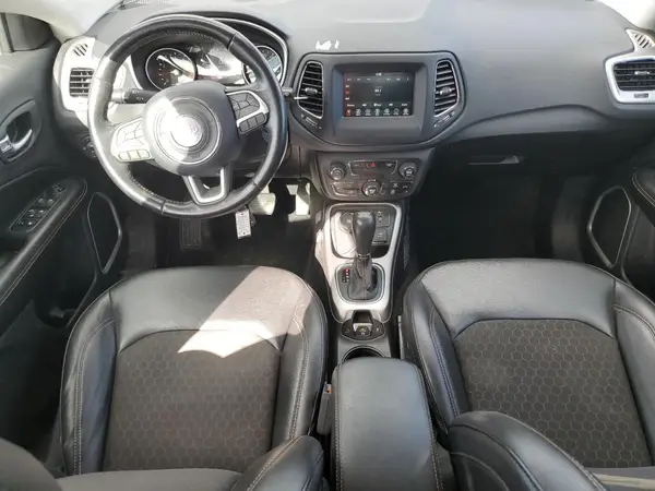 3C4NJDBB8LT124517 2020 JEEP COMPASS - Image 8
