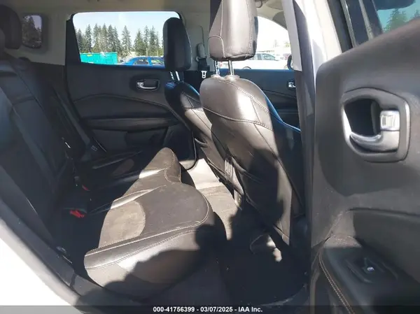 3C4NJDBB8LT132715 2020 JEEP COMPASS - Image 8