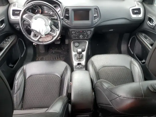 3C4NJDBB8LT135565 2020 JEEP COMPASS - Image 8