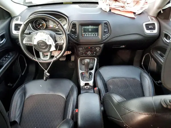 3C4NJDBB8LT138367 2020 JEEP COMPASS - Image 8