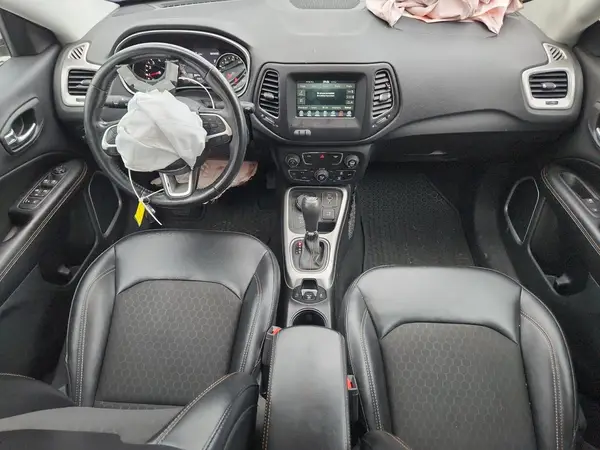 3C4NJDBB8LT138627 2020 JEEP COMPASS - Image 8