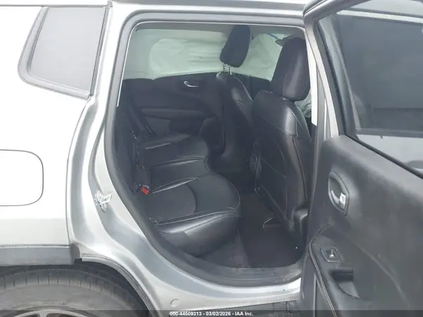 3C4NJDBB8LT139339 2020 JEEP COMPASS - Image 8