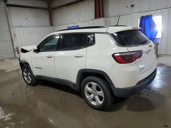 3C4NJDBB8LT142161 2020 JEEP COMPASS - Image 2