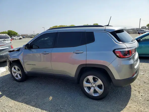 3C4NJDBB8LT155167 2020 JEEP COMPASS - Image 2
