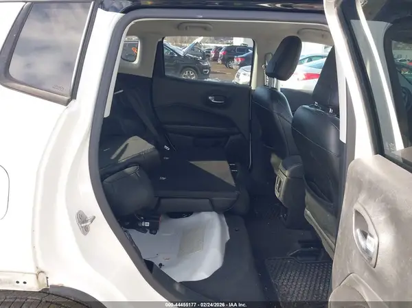 3C4NJDBB8LT157338 2020 JEEP COMPASS - Image 8