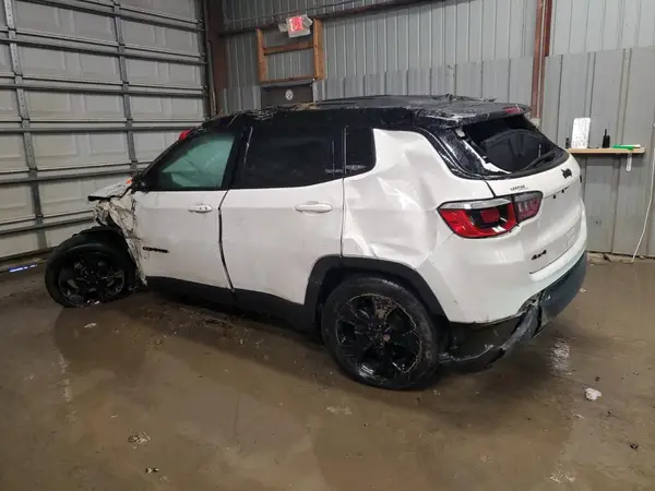 3C4NJDBB8LT157453 2020 JEEP COMPASS - Image 2